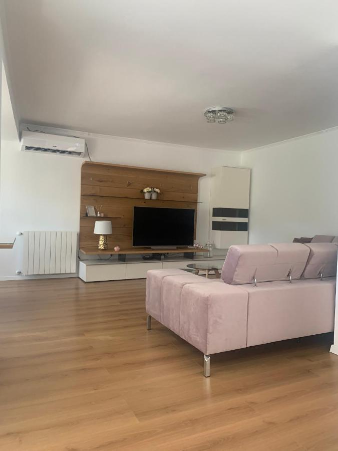 Apartmani Emilio Novalja Εξωτερικό φωτογραφία