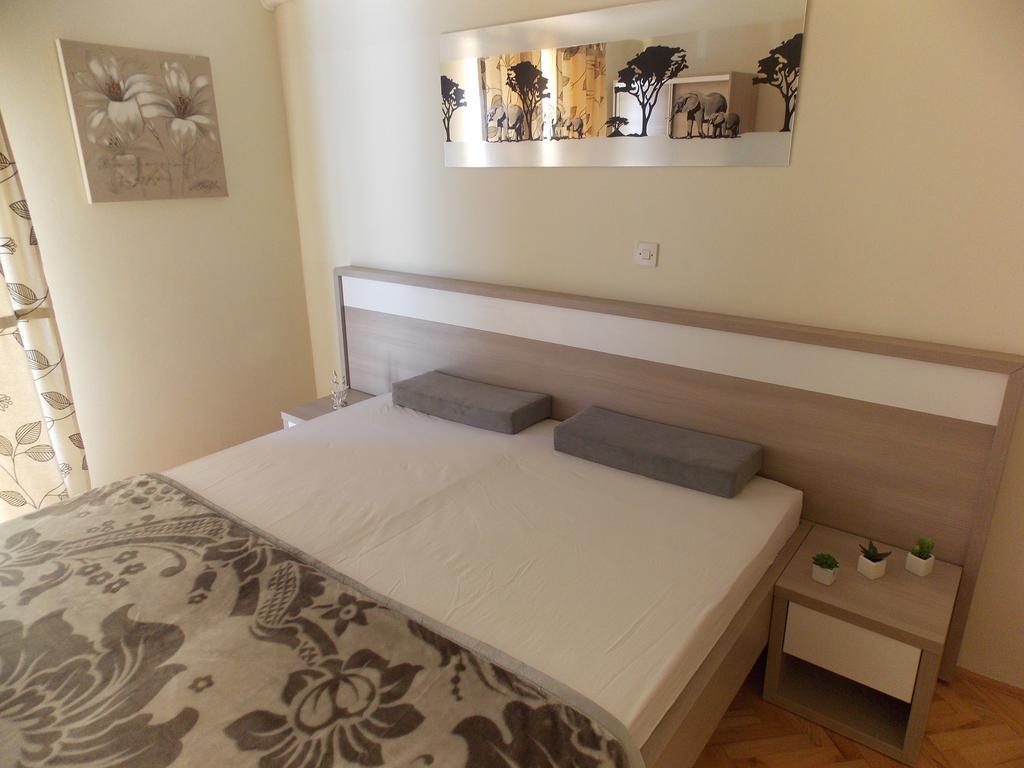 Apartmani Emilio Novalja Εξωτερικό φωτογραφία
