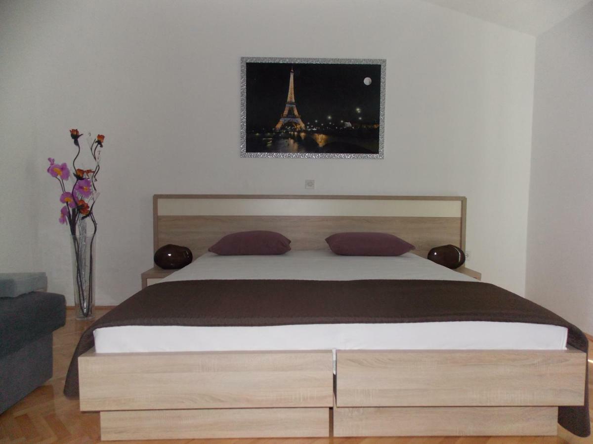 Apartmani Emilio Novalja Δωμάτιο φωτογραφία