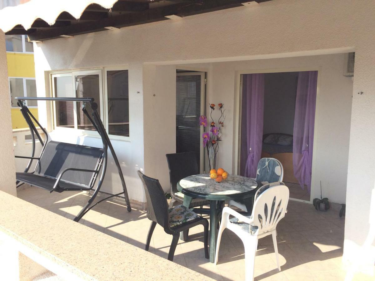 Apartmani Emilio Novalja Δωμάτιο φωτογραφία