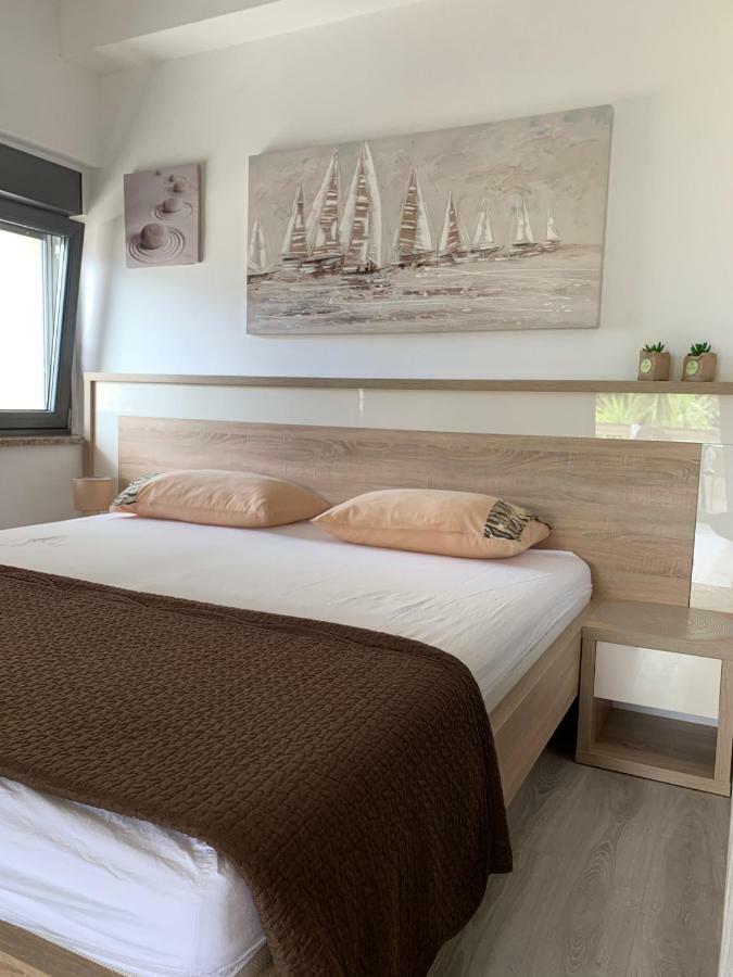 Apartmani Emilio Novalja Εξωτερικό φωτογραφία
